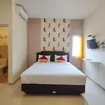 Ayuning Guest House Syariah Semarang RedPartner