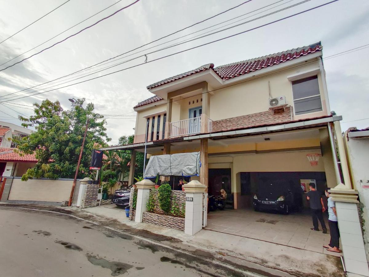 Hotel Ayuning Syariah Redpartner Semarang