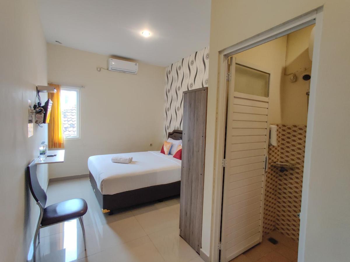 Ayuning Syariah Redpartner Hotel Semarang