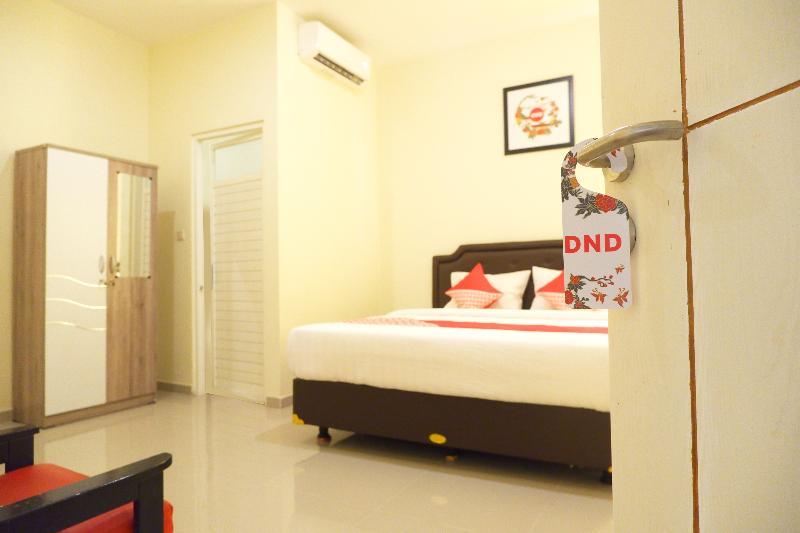 Ayuning Syariah Redpartner 2* Semarang